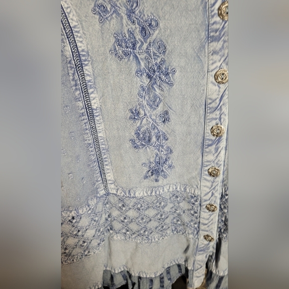 Coline Boho Button Down Ruffled Embroidered Viscose Top XXL - Picture 3 of 7